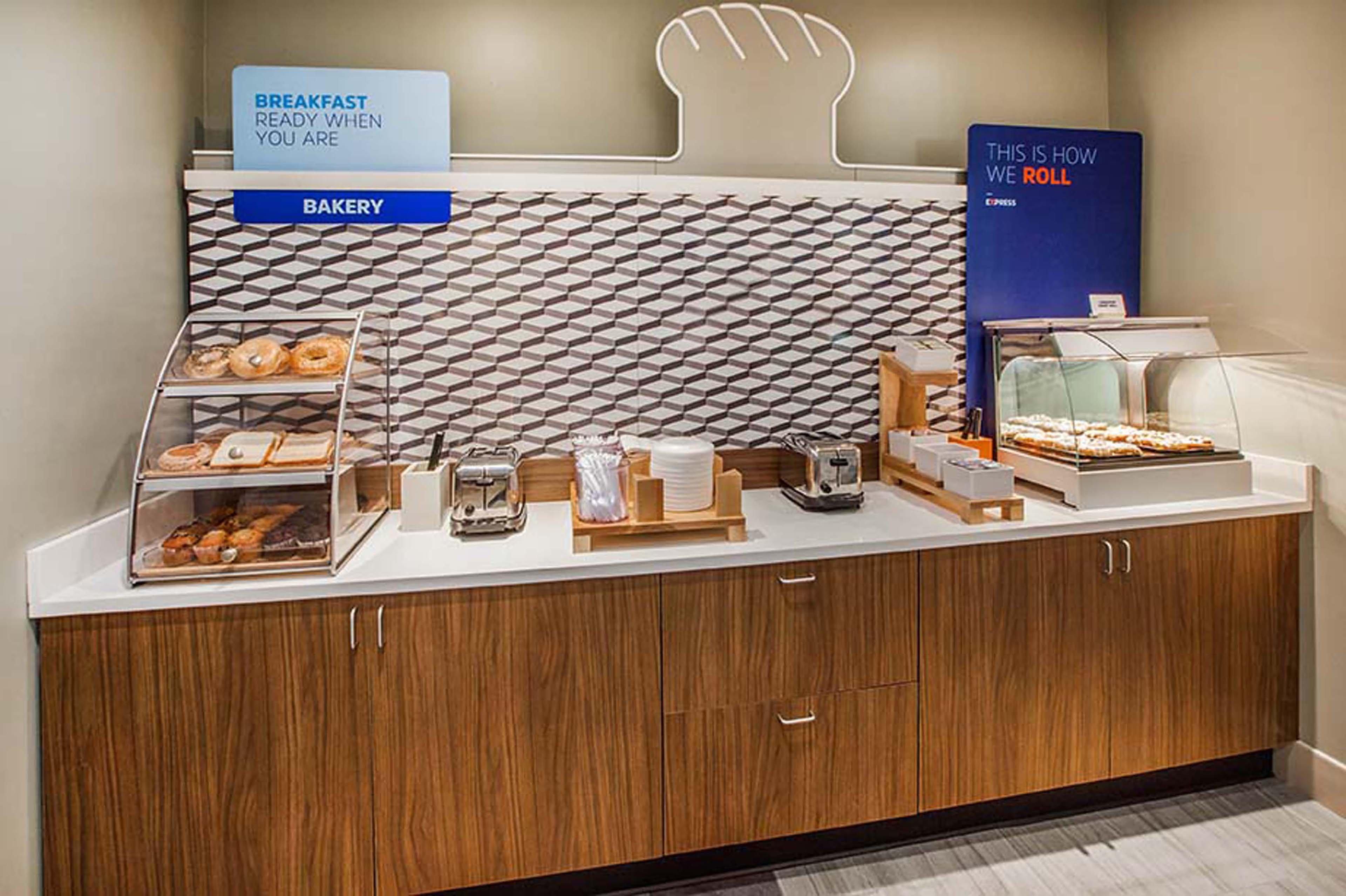 Holiday Inn Express Vernon College Area Highway 287 By Ihg Экстерьер фото
